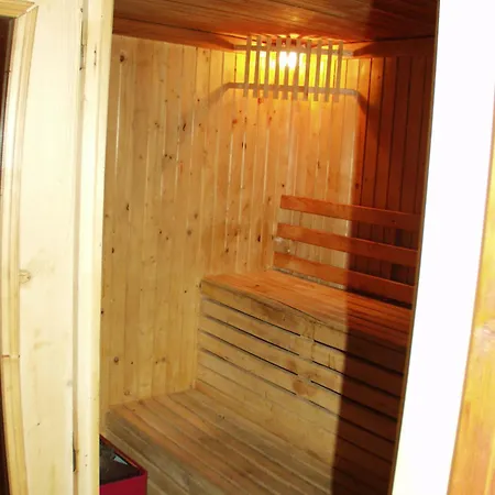 Victoria - Free Parking Hotel 3*