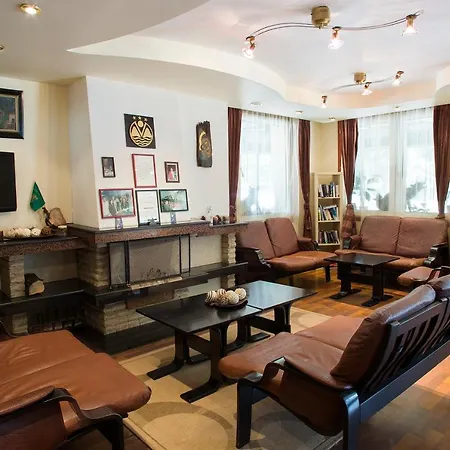 Victoria - Free Parking Borovets