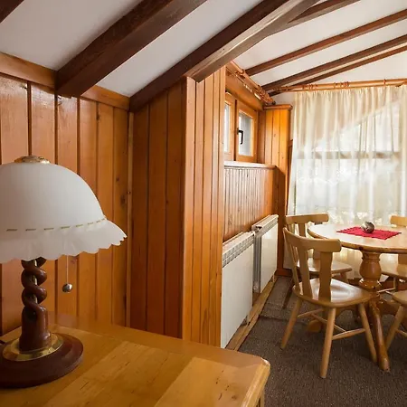 Victoria - Free Parking Hotel