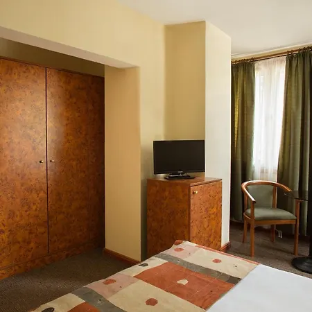 Victoria - Free Parking